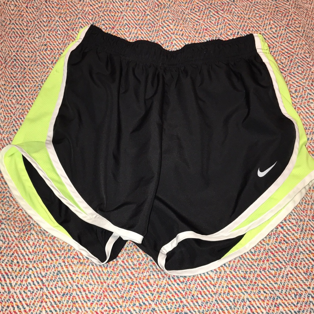 NIKE DRI-FIT SHORTS